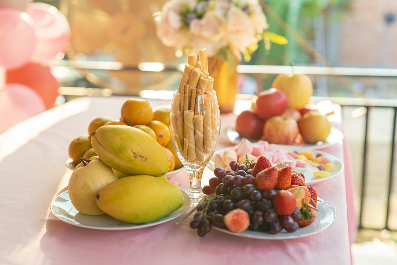odkryj, jak zbilansowana dieta dla kota może wpływać na jego zdrowie i samopoczucie. dowiedz się, jakie składniki odżywcze są niezbędne dla kota oraz jak prawidłowo dobierać pokarmy, aby zapewnić mu długie i szczęśliwe życie.
